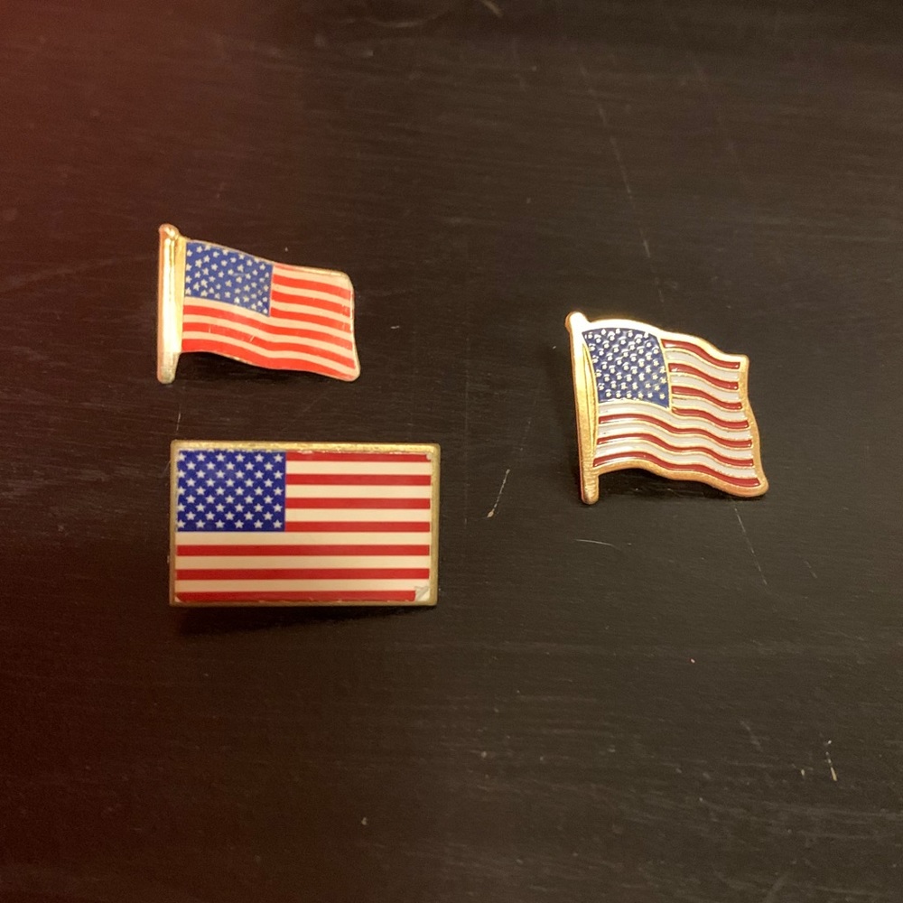 American Flag Pin Set